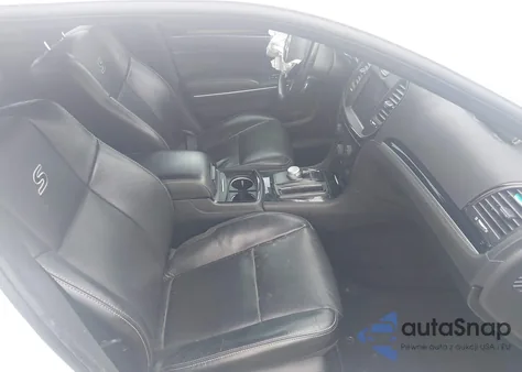 2021 Chrysler 300 300S z USA, uszkodzony, nr VIN 2C3CCABT4MH558327